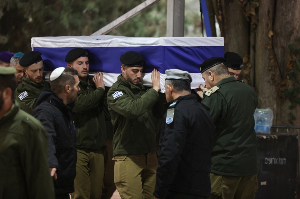 الجيش الإسرائيلي يعلن حصيلة القتلى من جنوده في تفجير مبنى في جباليا