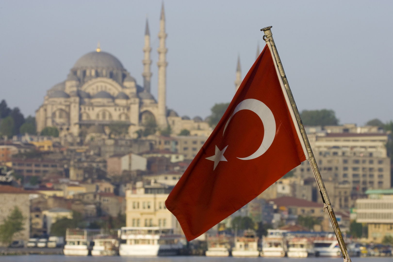 القضاء التركي يصدر أحكاما على قياديين في 