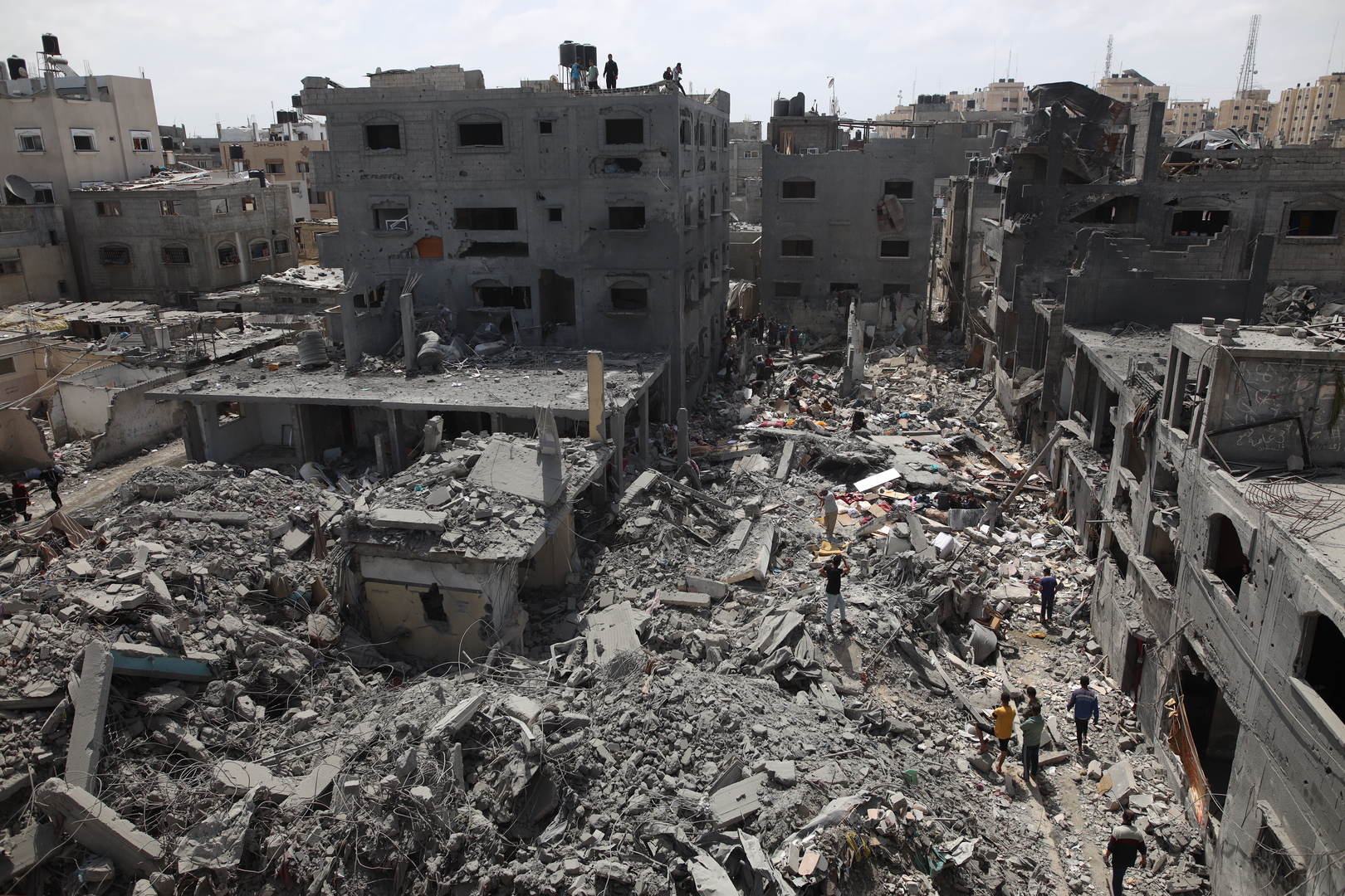 غزة: الجيش الإسرائيلي حرق أجزاء كبيرة من مخيم جباليا