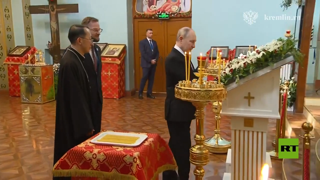 بوتين يزور كنيسة أرثوذكسية في هاربن