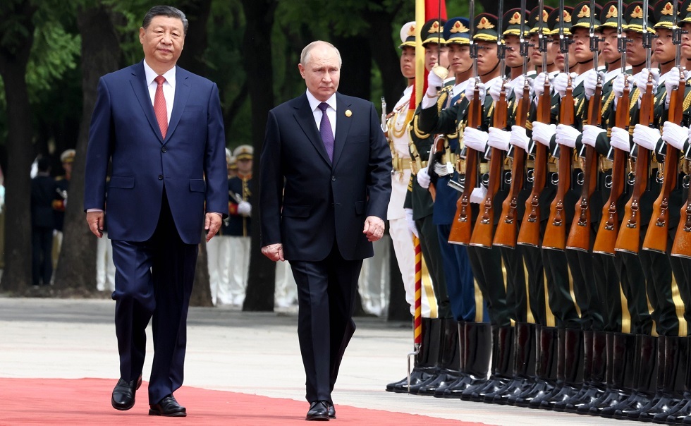 الرئيس الروسي فلاديمير بوتين مع نظيره الصيني شي جين بينغ