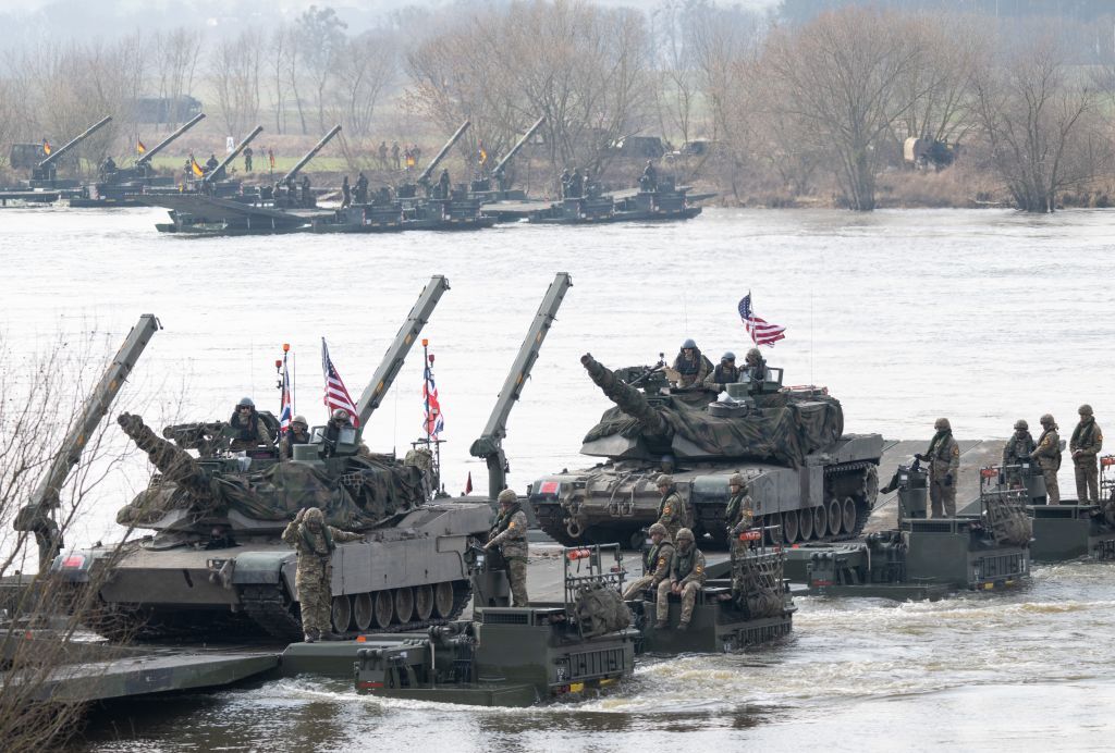 جنود من الجيش الأمريكي يشاركون في تدريبات عسكرية مع قوات من عدة دول في حلف الناتو في بولندا- أرشيف