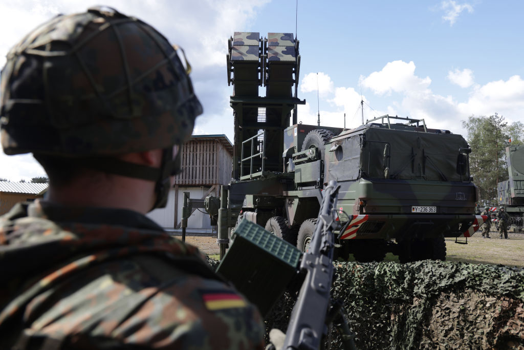 نواب ألمان يقترحون حماية جزء من المجال الجوي الأوكراني من أراضي الناتو