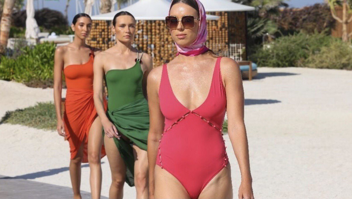 عارضات عالميات بأزياء البحر.. انطلاق أسبوع الموضة لأول مرة في السعودية (صور)