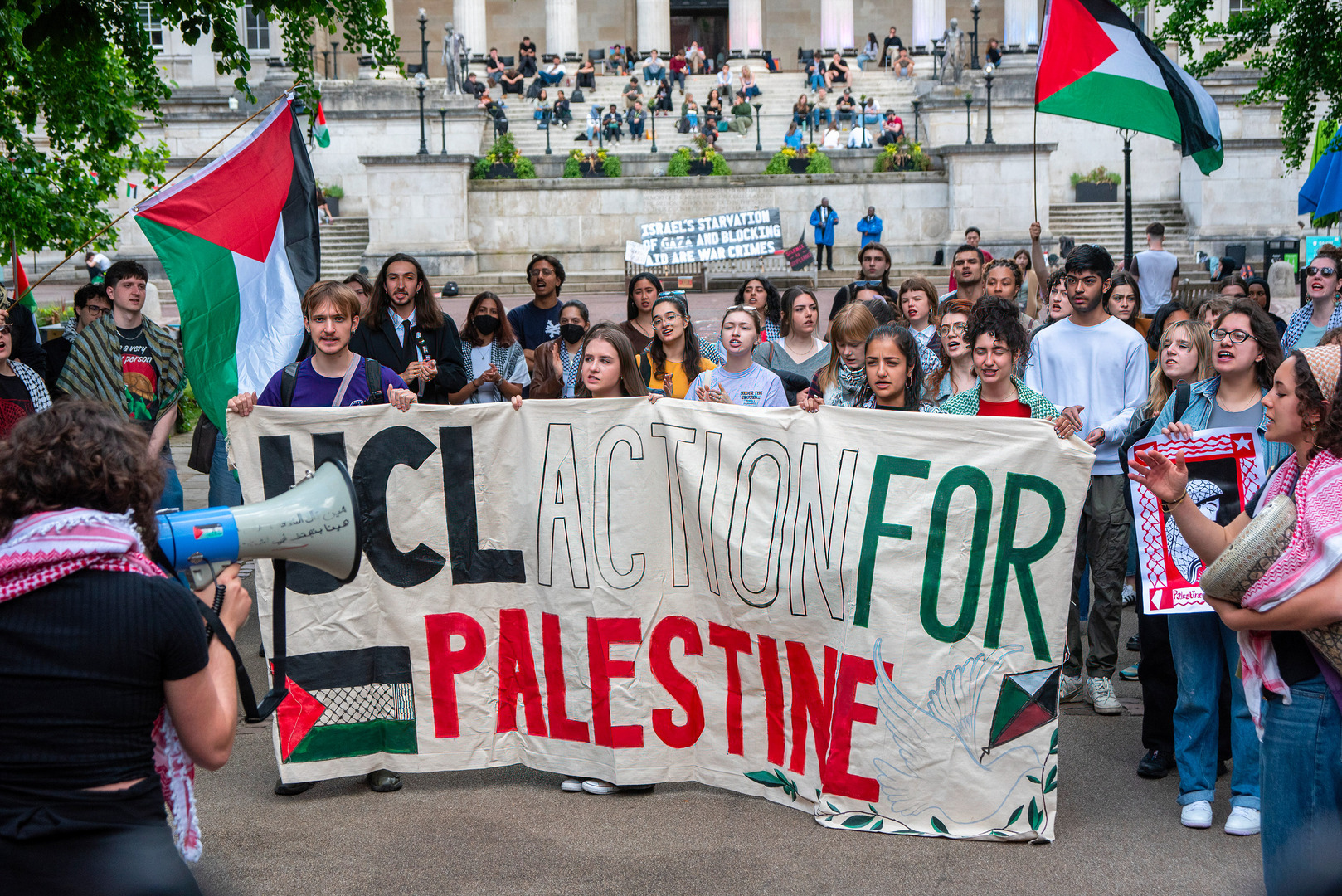 استطلاع: ثلث طلاب الجامعات البريطانية المرموقة يعتبرون هجوم حماس 