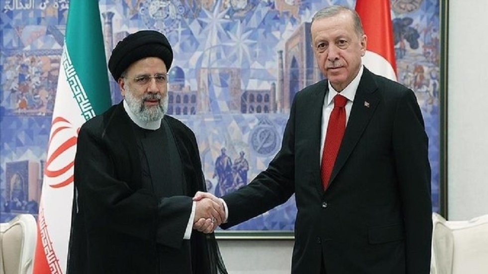 أردوغان يعرض تقديم ما يلزم من دعم ضروري لإيران بعد تعرض رئيسي لحادث مروحية