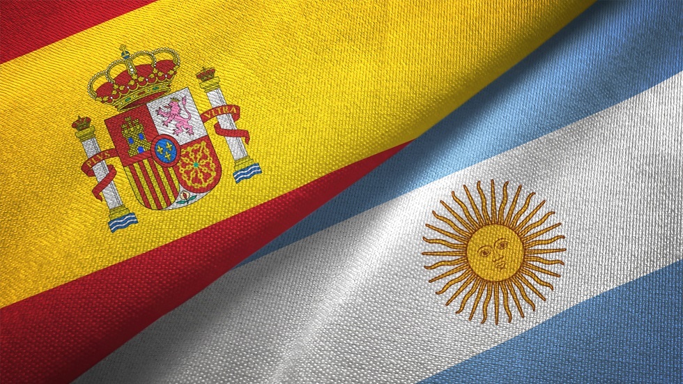 علم إسبانيا والأرجنتين - صورة تعبيرية