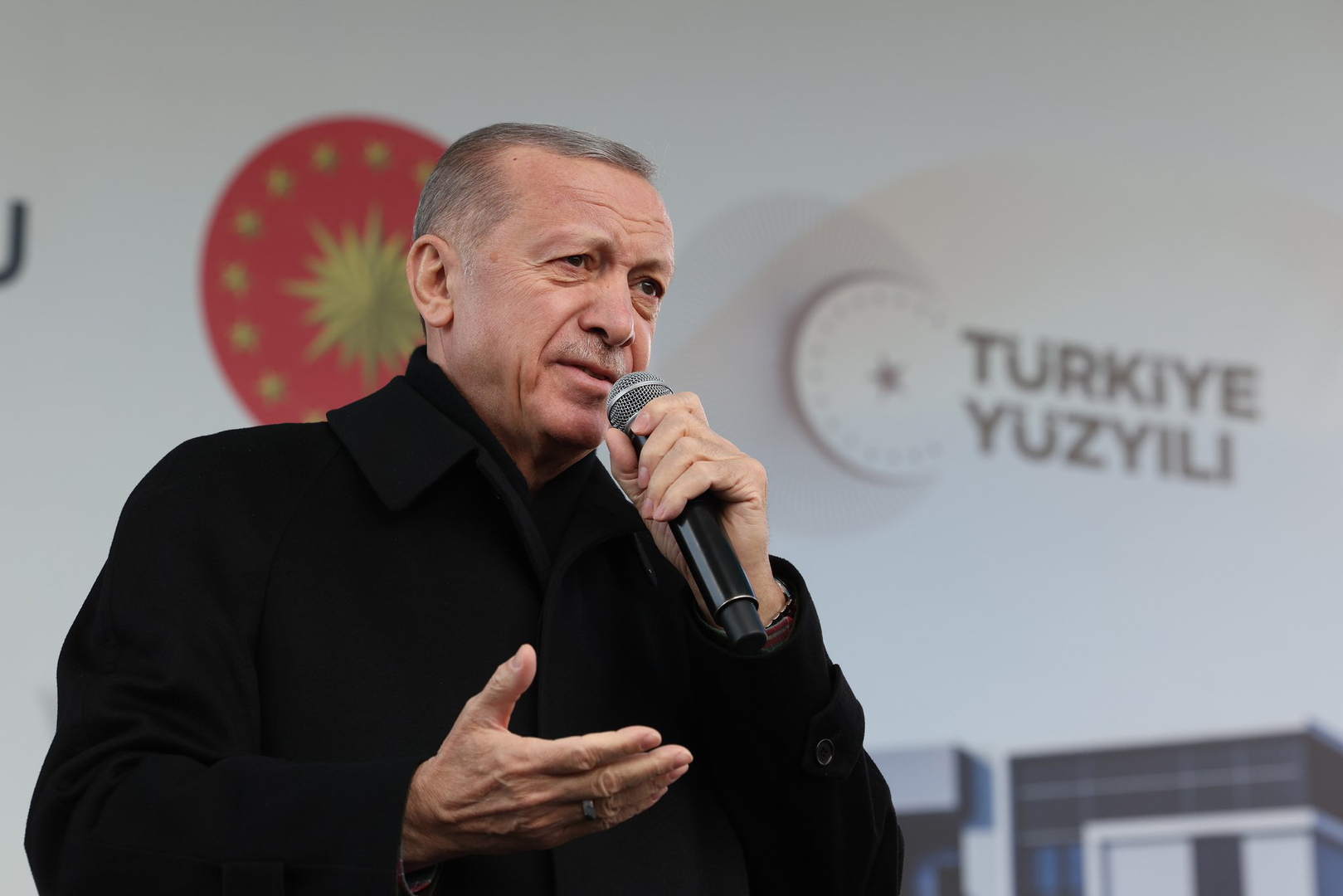 أردوغان معزيا برئيسي: تركيا تقف إلى جانب إيران بهذه الأوقات الصعبة والحزينة