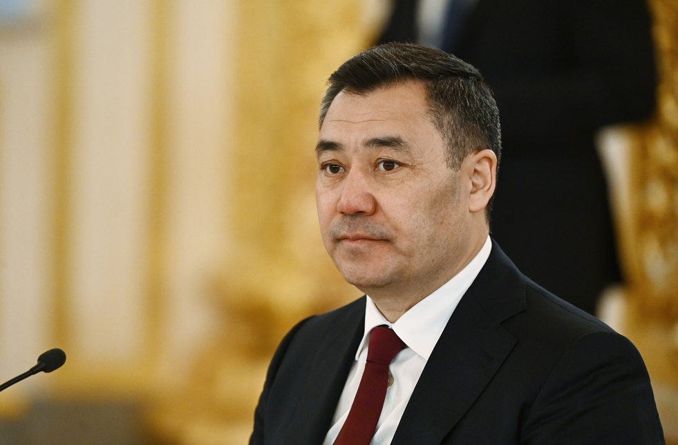 رئيس قرغيزستان يؤكد حتمية معاقبة الذين هاجموا السكن الجماعي للطلاب الأجانب