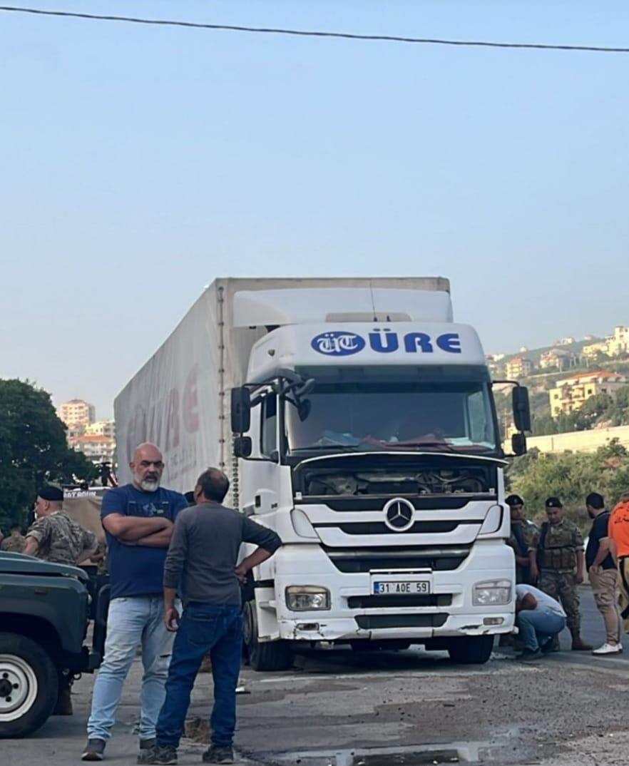 مراسلنا: مخابرات الجيش اللبناني تضبط شاحنة محملة بالأسلحة  قادمة من سوريا