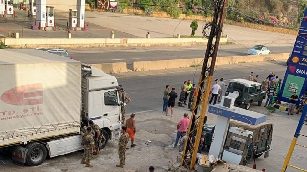 مراسلنا: مخابرات الجيش اللبناني تضبط شاحنة محملة بالأسلحة  قادمة من سوريا