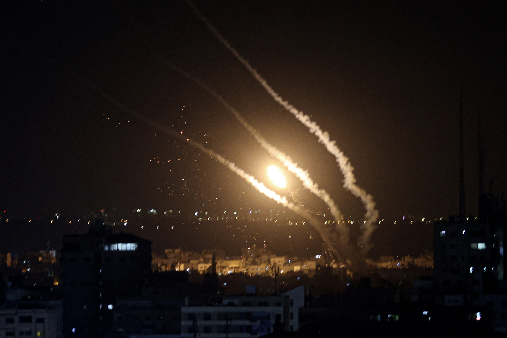 مصادر عسكرية إسرائيلية: حماس لا تزال تملك صواريخ بعيدة المدى قادرة على ضرب تل أبيب
