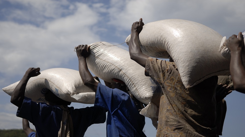 برنامج الأغذية العالمي يحذر من مجاعة متفاقمة في عدة بلدان بسبب ظاهرة 
