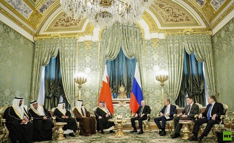 ملك البحرين حمد بن عيسى آل خليفة والرئيس الروسي فلاديمير بوتين، موسكو 23 مايو 2024.