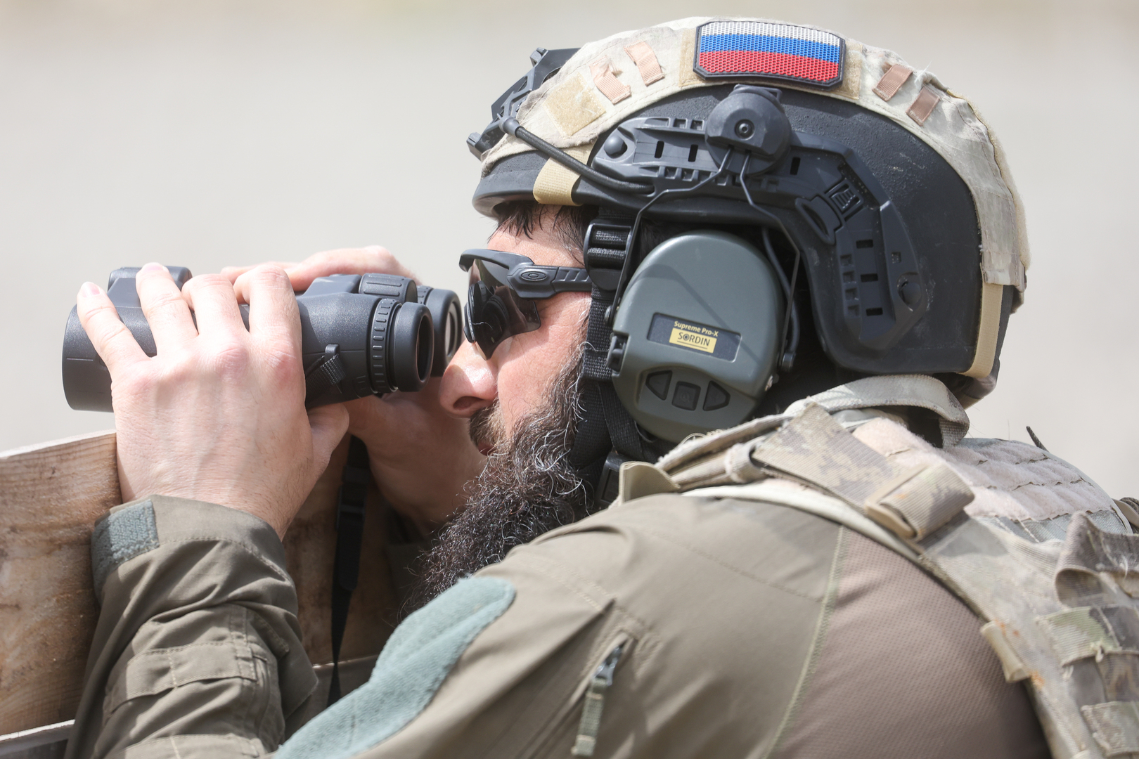 القوات الروسية تجلي مدنيين من مدينة فولتشانسك في مقاطعة خاركوف