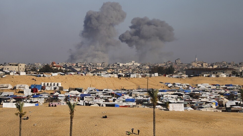 الهلال الأحمر الفلسطيني: عدد كبير من الضحايا في قصف إسرائيلي قرب رفح