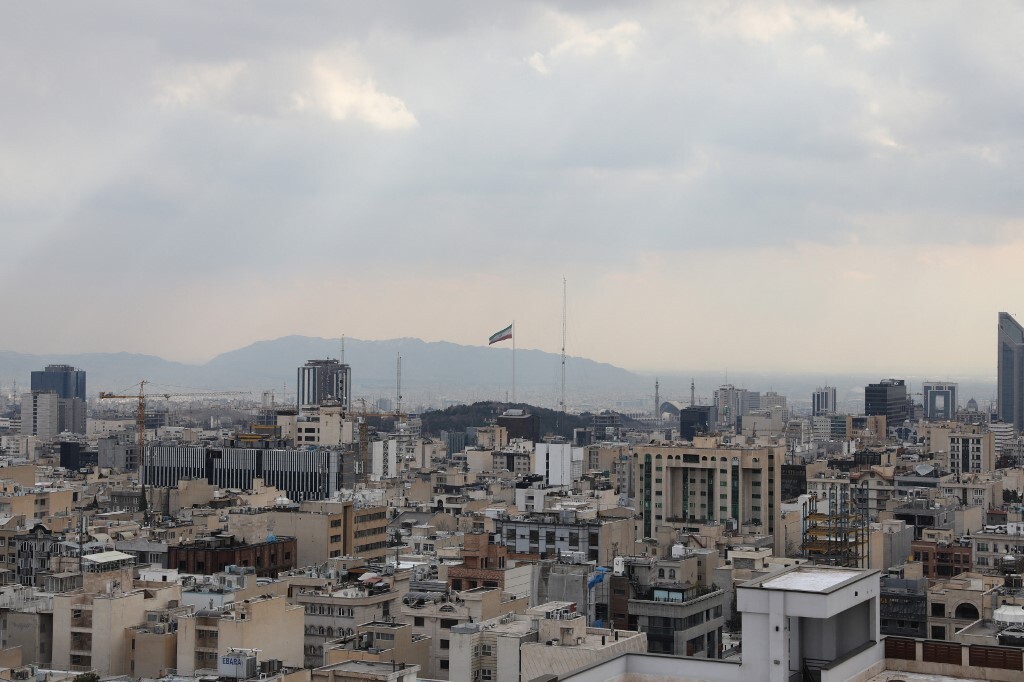 طهران: نواصل بحث العقوبات والملف النووي مع واشنطن رغم تصريح بلينكن