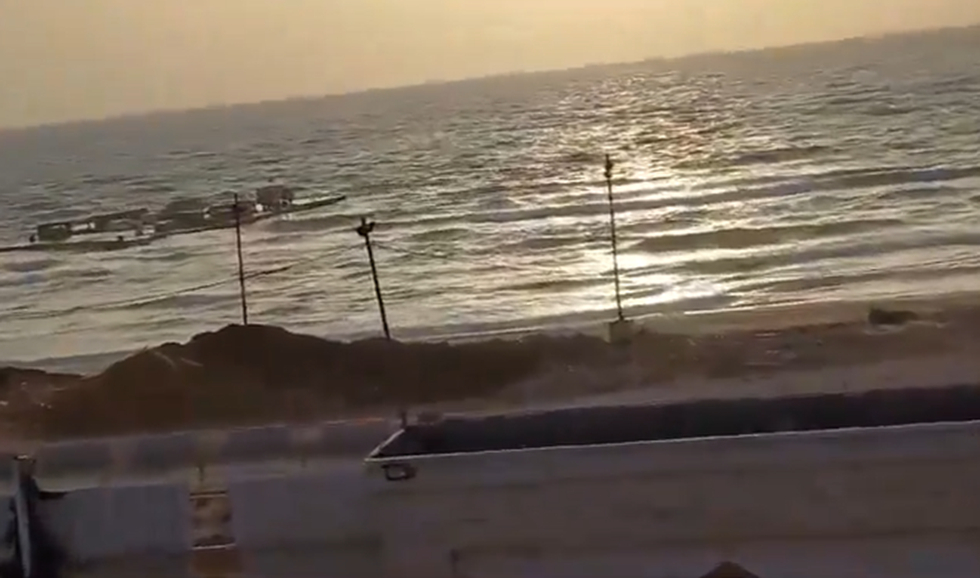 تداول فيديو لغرق الرصيف الأمريكي المؤقت قبالة سواحل غزة