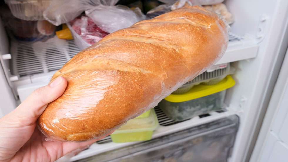 فوائد "تجميد" الخبز على الصحة. ل 