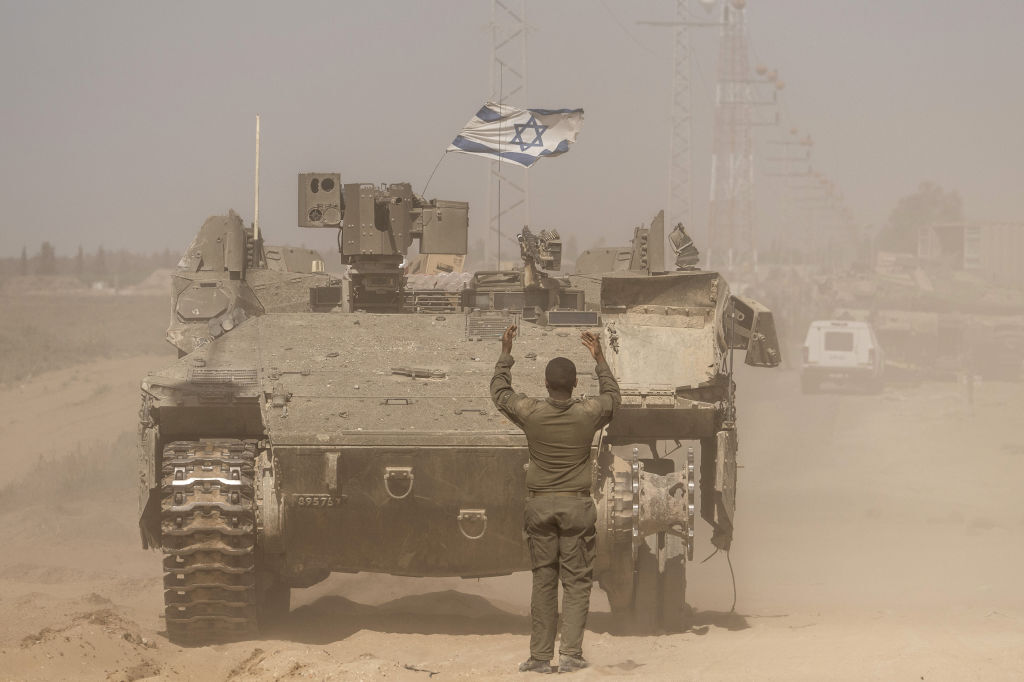 الجيش الإسرائيلي يعلن انتشال جثث 7 رهائن من غزة (فيديو)