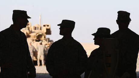 عاجل - إحباط مخطط يستهدف "تفجير" معسكرات أمريكية في دولة خليجية 