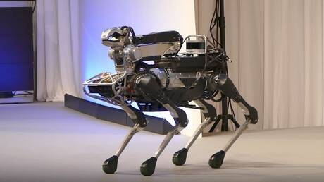 سويسرا.. ابتكار روبوت بـ4 أرجل يقفز كالغزال