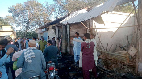 مقتل شخص وإصابة 18 آخرين بانفجار لغمين أرضيين في باكستان