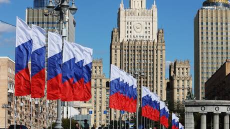 مسؤول في الخارجية الروسية: علينا تعزيز ترسانة البلاد الصاروخية كي...