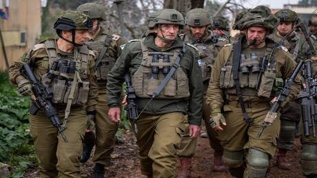 قادة الجيش يتهمون نتنياهو بتعريض حياة الإسرائيليين والجنود للخطر وهاليفي يؤكد إن حرب غزة بلا فائدة