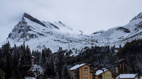 وفاة مفاجئة لنائب المستشار السويسري في الجبال