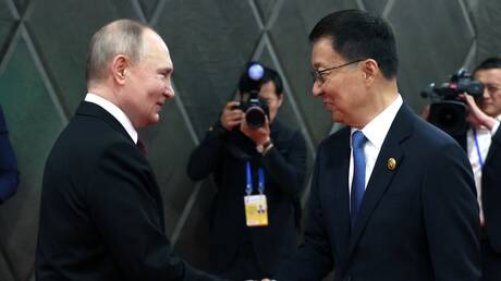 بوتين يجري محادثات مع نائب الرئيس الصيني (فيديو)