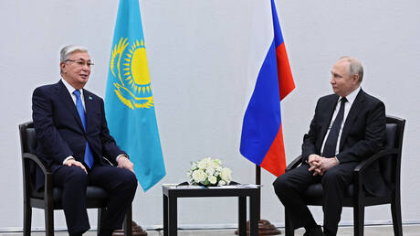 بوتين يبحث مع توكايف التعاون الثنائي بين البلدين ويطلعه على نتائج زيارته للصين