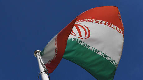 عاجل - هيئة الأركان الإيرانية تصدر أمرا للحرس الثوري والشرطة بعد حادث مروحية الرئيس رئيسي 