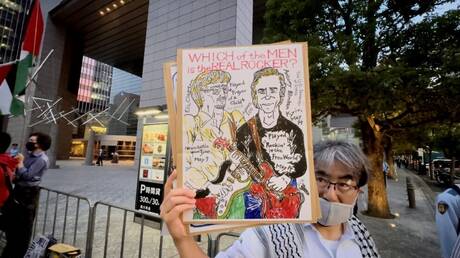 احتجاج مئات اليابانيين أمام السفارة الأمريكية في طوكيو تضامنا مع فلسطين (فيديو)