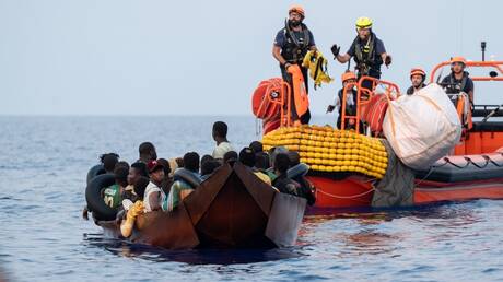 غرق مهاجر ووصول نحو 140 آخرين إلى اليونان