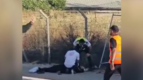 إصابة 19 شرطيا إسرائيليا خلال منع احتفالات 