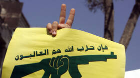 حزب الله اللبناني ينعى عنصرا في صفوفه بعد غارة إسرائيلية استهدفت سيارة في عمق الجنوب اللبناني