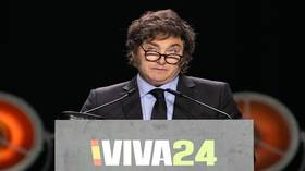 رئيس الأرجنتين يرفض التراجع عن تصريحاته المشينة بحق زوجة رئيس وزراء إسبانيا