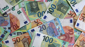 بورصة موسكو.. اليورو عند أدنى مستوى في أكثر من 3 أشهر