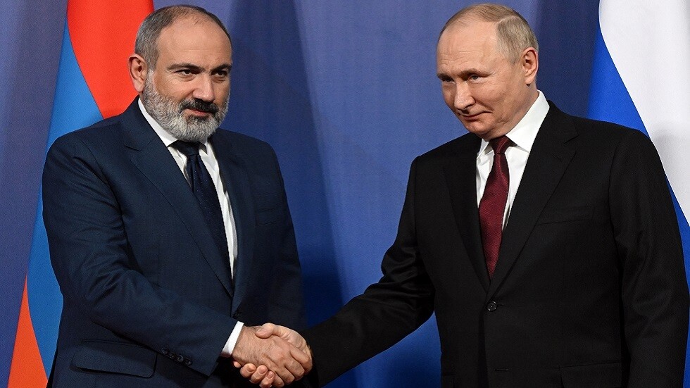 بوتين يهنئ باشينيان بعيد ميلاده