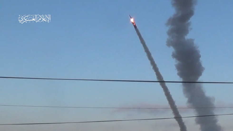 "كتائب القسام" تستهدف تجمعات للجيش الإسرائيلي في محور "نتساريم" بمنظومة "رجوم" والهاونات (فيديو)