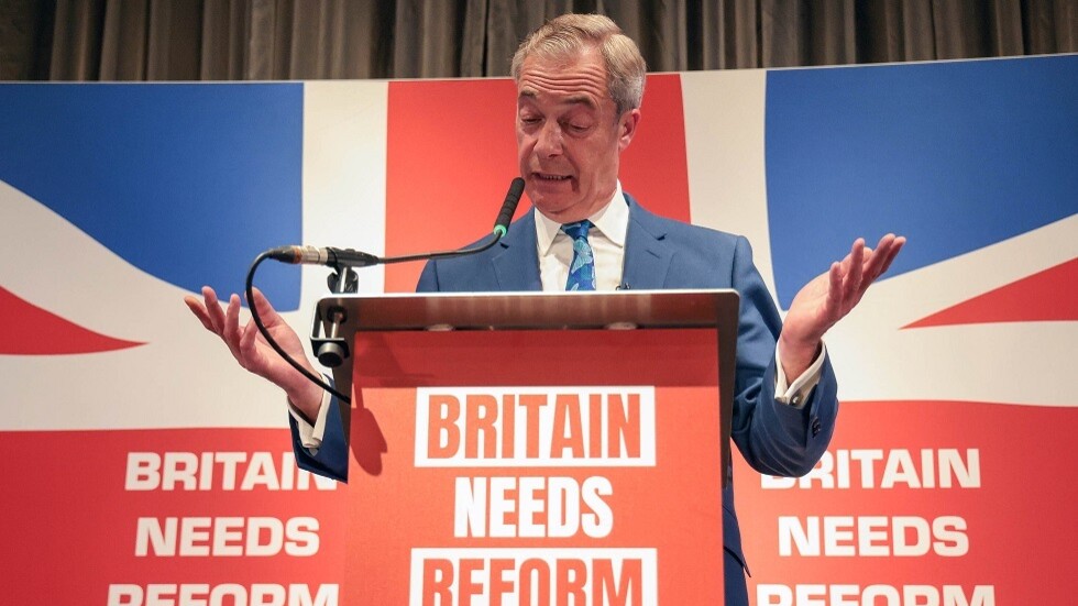 بريطانيا.. نايجل فاراج يوجه ضربة قوية لسوناك