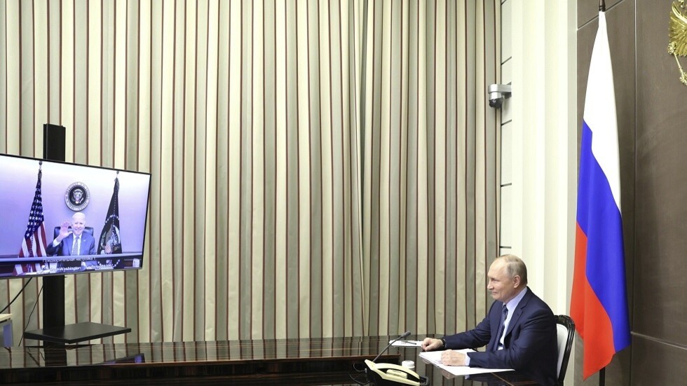 بيسكوف يتحدث عن الرسائل المتبادلة بين بوتين وبايدن بخصوص أوكرانيا