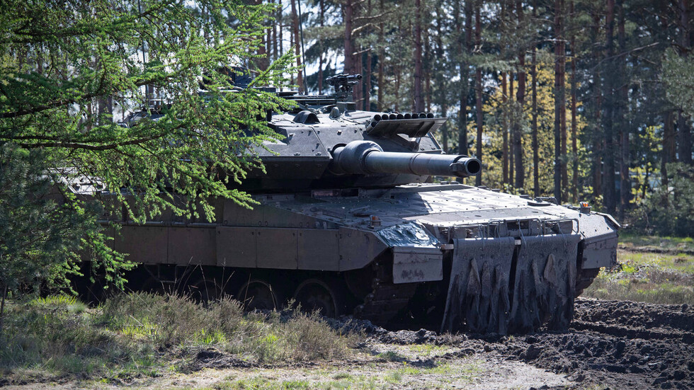 التشيك تعتزم شراء 77 دبابة من نوع "ليوبارد"