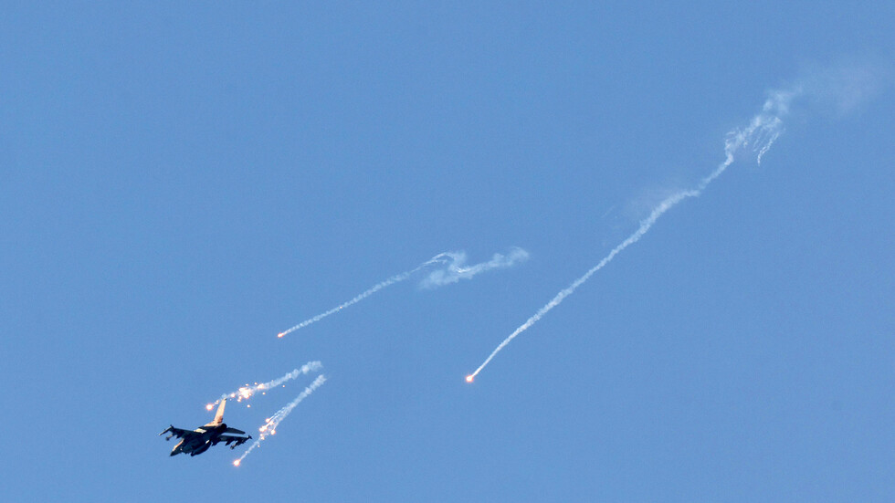 "حزب الله": تصدينا لطائرة حربية إسرائيلية بصواريخ أرض جو وأجبرناها على التراجع خلف الحدود