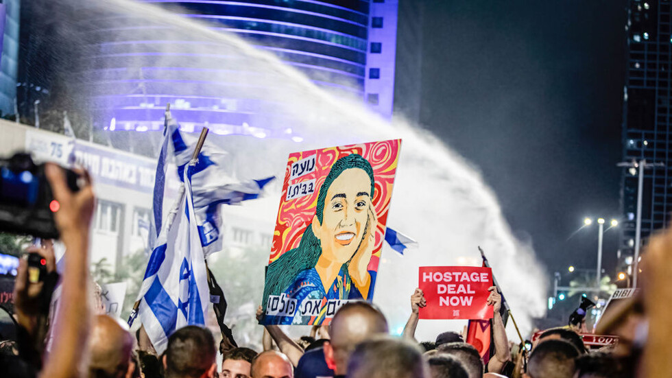 تقرير: واشنطن تدرس التوصل إلى اتفاق مع "حماس" لإطلاق سراح 5 رهائن أمريكيين