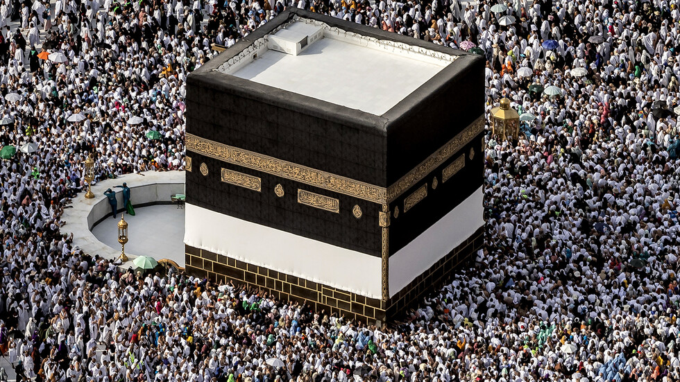 "فرحة" حاج سوري  بوصوله إلى مكة المكرمة لأداء مناسك الحج تثير تفاعلا كبيرا (فيديو)