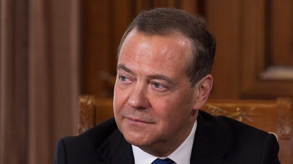 مدفيديف يتهم واشنطن وحلفاءها بالسعي لهدم وتحريف تعاليم المسيحية والإسلام واستبدالها بأفكار منحرفة