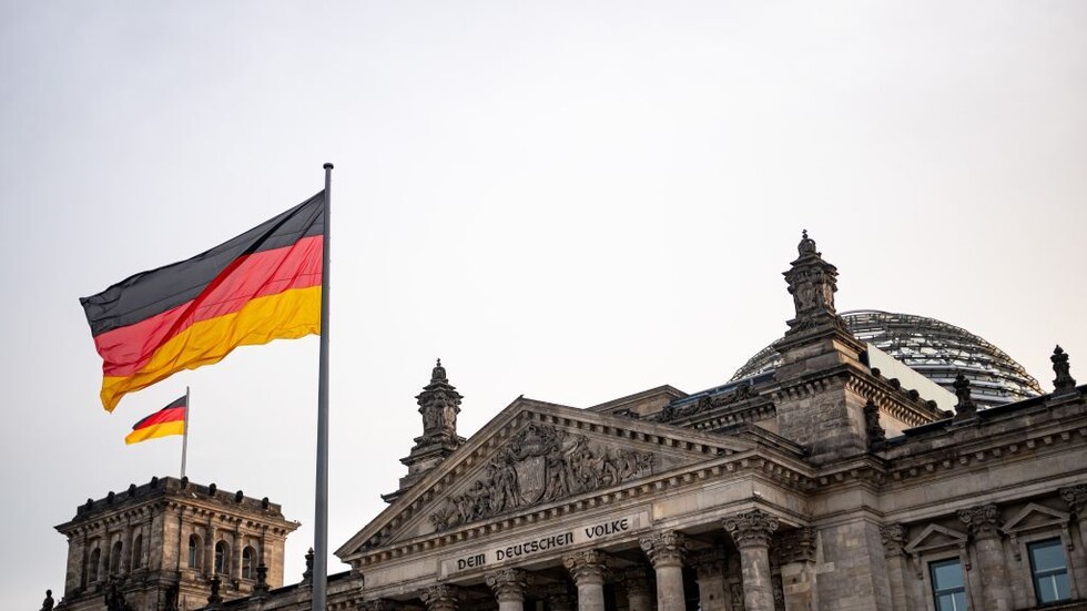 نائب ألماني يحذر من انفصال ألمانيا الشرقية حال تدخل برلين المباشر بالصراع في أوكرانيا