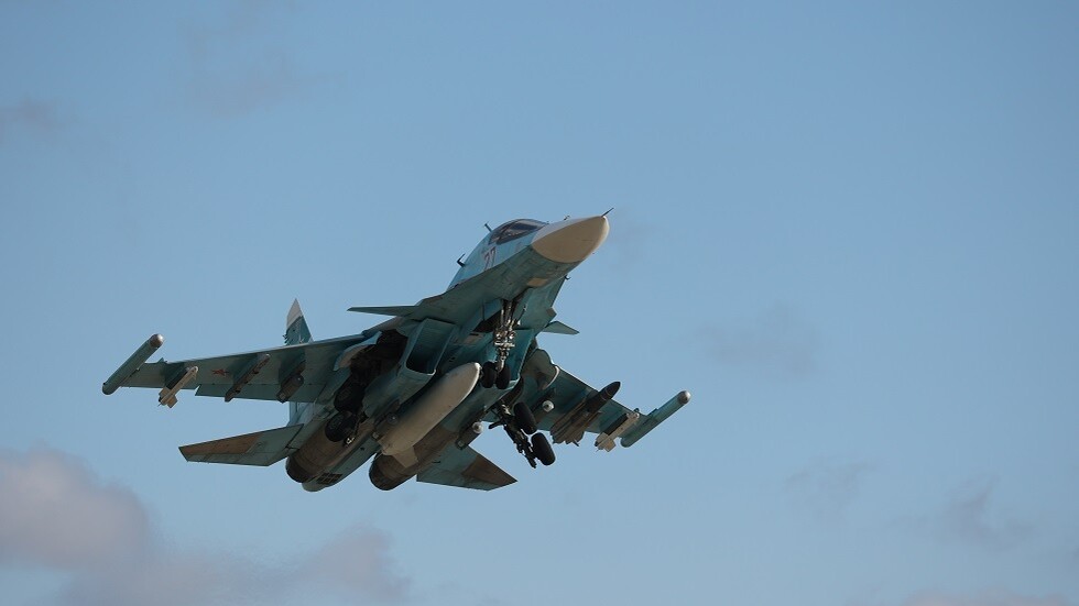 "روستيخ" تعلن عن تسليم الدفاع الروسية دفعة دورية من قاذفات "سو-34"